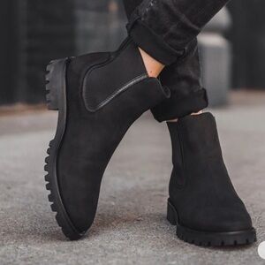 Thursday boots women’s 8.5- The Legend